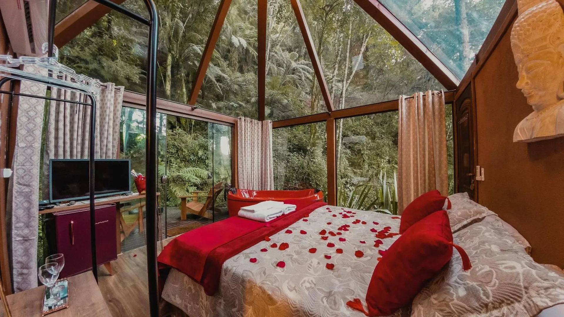 بيت ريفي فندق Pousada Jardim Do Buda Com Cafe E Piscina أوروبيسي البرازيل